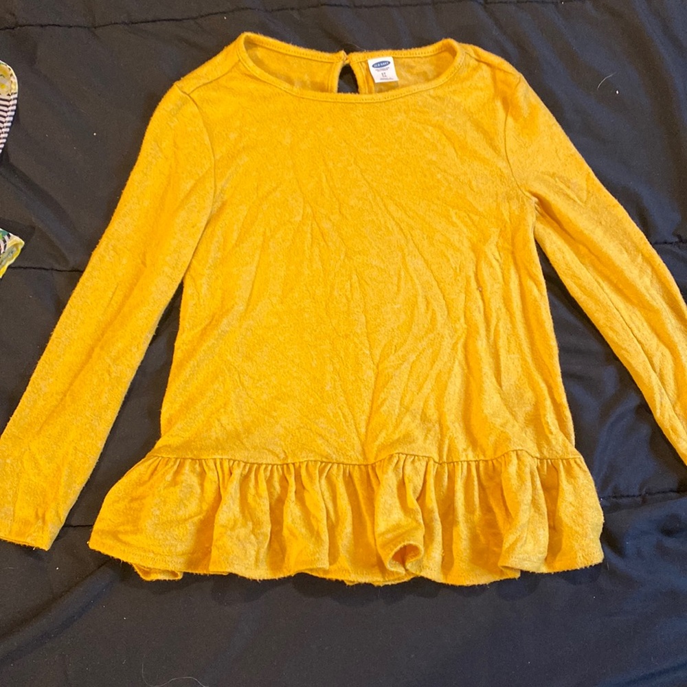 Old navy shirt 5T